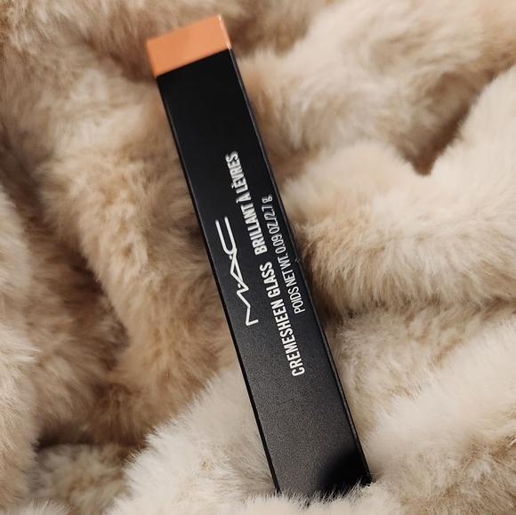 New!! MAC- Cremesheen Glass- 204 Boy Bait - Picture 4 of 4